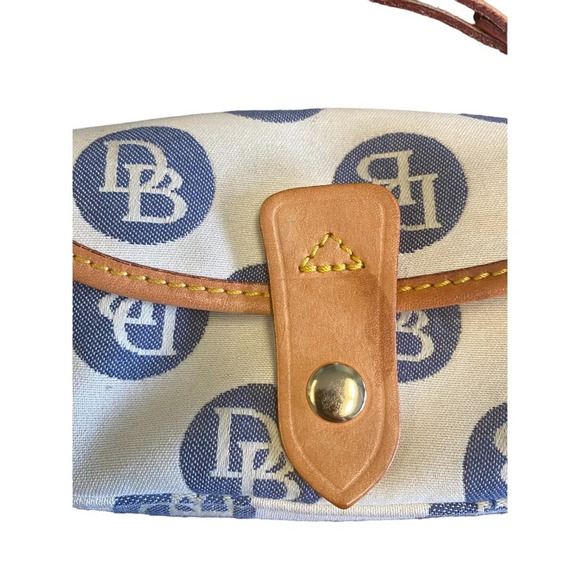 Dooney & Bourke canvas and leather trim wristlet - Picture 7 of 8